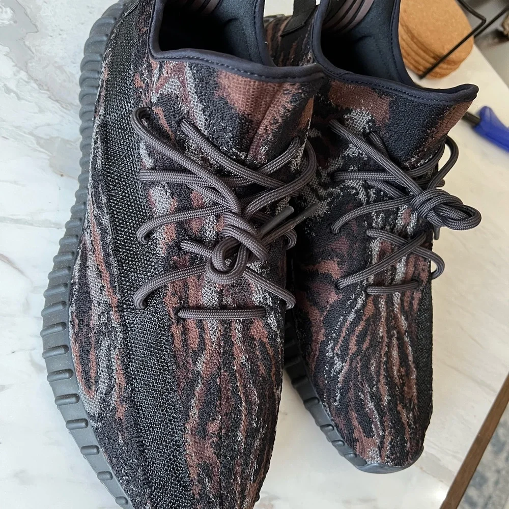 Yezzy boost 350 V2 “MX ROCK” - Picture 3 of 5